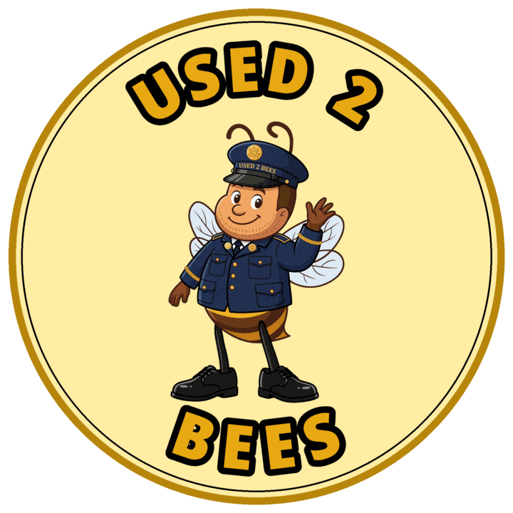 Used 2 Bees circle sticker — Army Dress (Male)
